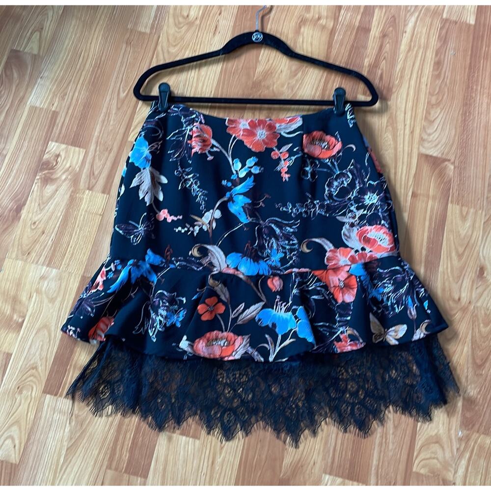Who What Where Black Floral Skirt